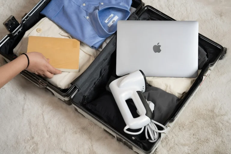 Apple-gadgets-travel