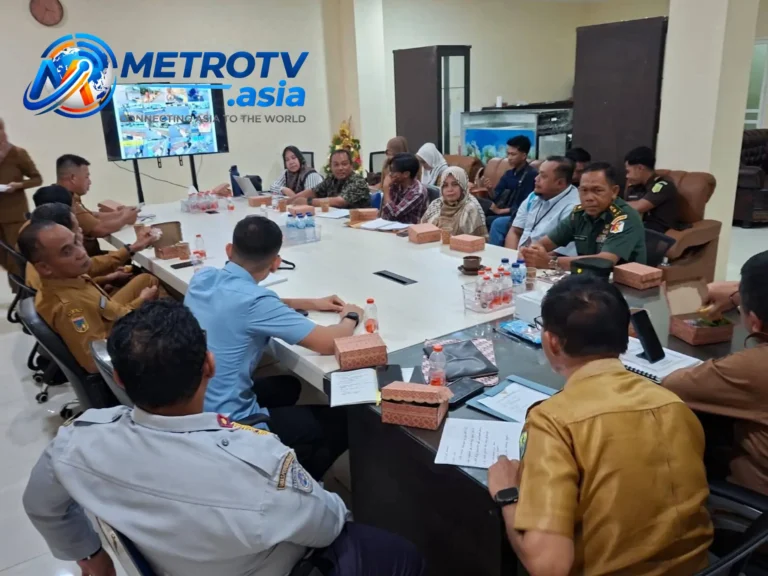 Wakil Bupati Buol Moh. Nasir Dj Daimaroto memimpin rapat evaluasi PJU bersama instansi terkait, PLN, dan perusahaan pelaksana di Buol, Selasa 21 Oktober 2026